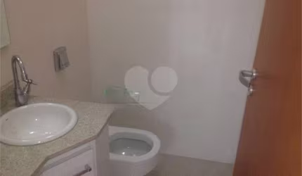 Salão Comercial para locação em Vila Agostinho Zambom - SP