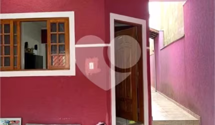 Casa com 2 quartos à venda em Jardim Itália - SP