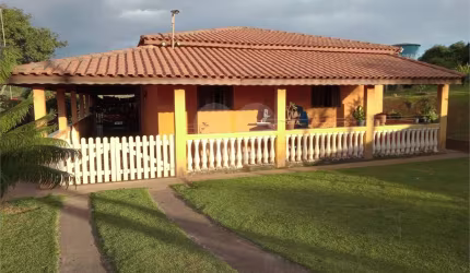 Chácara com 3 quartos à venda em Chácara Ivoturucaia - SP