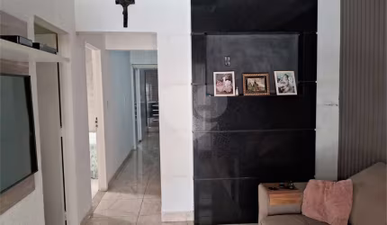 Sobrado com 4 quartos à venda em Novo Horizonte - SP