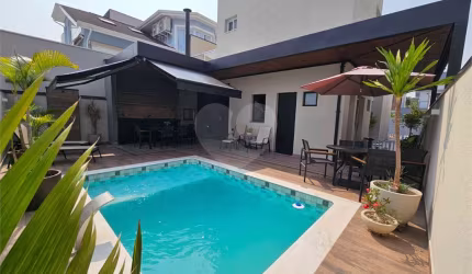 Condomínio com 3 quartos à venda em Loteamento Reserva Ermida - SP