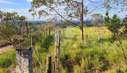 Terreno à venda em Chácara Ivoturucaia - SP