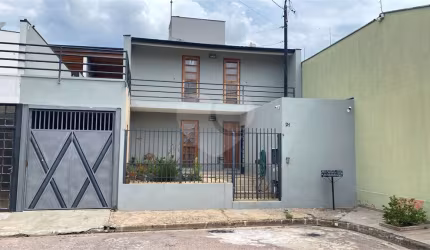 Casa com 3 quartos à venda em Jardim Ermida I - SP