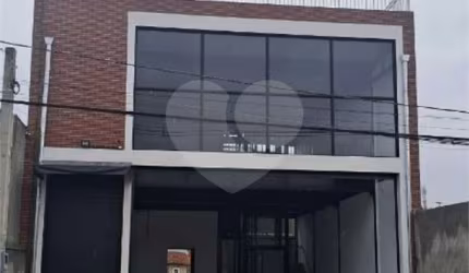 Prédio inteiro para locação em Centro - SP
