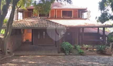 Chácara com 3 quartos à venda em Vila Cremonesi - SP