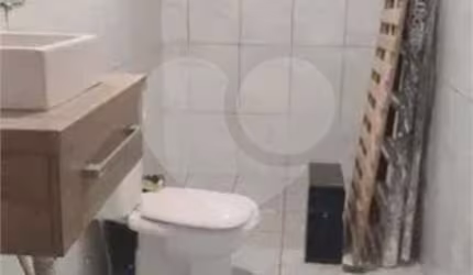 Sobrado com 3 quartos à venda em Castelo - SP