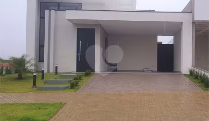 Casa térrea com 3 quartos à venda em Jardim 21 De Março - SP