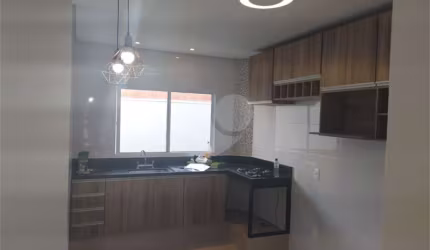 Condomínio com 3 quartos para locação em Jardim Celeste - SP