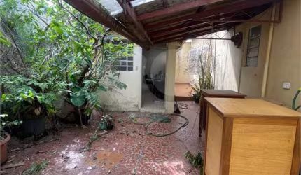 Casa térrea com 3 quartos à venda em Vila Loureiro - SP