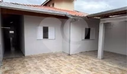 Casa com 3 quartos à venda ou para locação em Parque Residencial Paraíso - SP