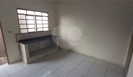 Casa com 4 quartos à venda em Vila Souza - SP