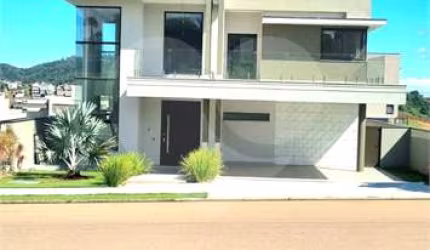 Condomínio com 3 quartos à venda em Vila Maringá - SP