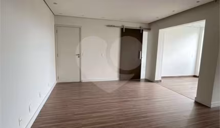 Apartamento com 3 quartos para locação em Jardim Ana Maria - SP