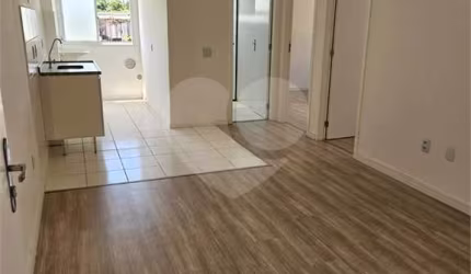 Apartamento com 2 quartos à venda em Residencial Jardim Perolla - SP