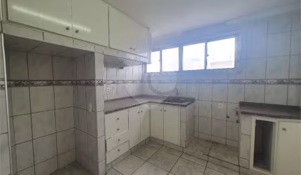 Apartamento com 3 quartos para locação em Centro - SP