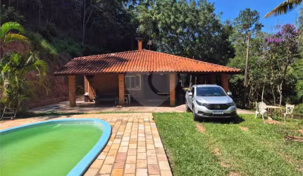 Sítio com 6 quartos à venda em Santa Clara - SP