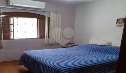 Casa com 3 quartos à venda em Vila Garcia - SP