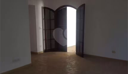 Casa térrea com 4 quartos à venda em Jardim Morada Do Sol - SP