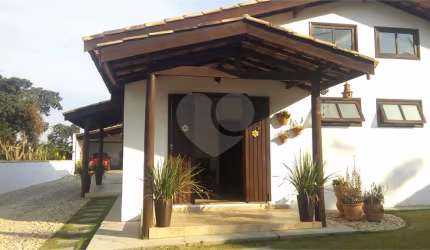Casa com 2 quartos à venda em Traviú - SP