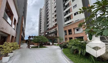Apartamento com 1 dormitório para alugar, 36 m² por R$ 2.260,00/mês - Bucarein - Joinville/SC