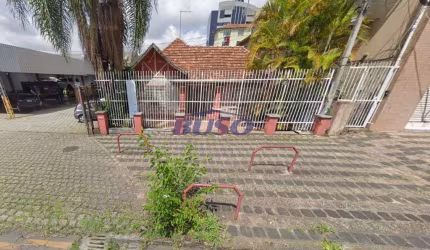 CASA COMERCIAL COM 250 m2 NO REBOUÇAS.