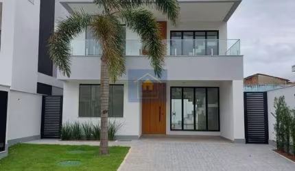 Casa de Alto Padrão em Condomínio no Recreio dos Bandeirantes!