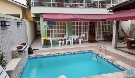 Casa com 4 quartos e 2 vagas no Ingá