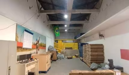 Loja com galpão e estacionamento no barreto niteroi 806m²