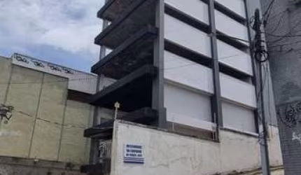 Predio comercial na Avenida Brasil