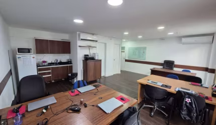 Cobertura comercial no Centro de Niterói