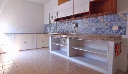 Casa para Venda em Volta Redonda, Jardim Primavera, 5 dormitórios, 3 banheiros, 2 vagas