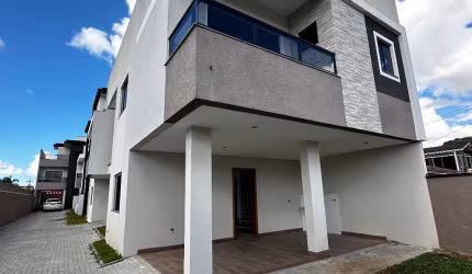 Triplex Alto Padrão – 3 Quartos, 1 Suíte e Demi-Suíte – Perto do Banco do Brasil – Bairro Alto