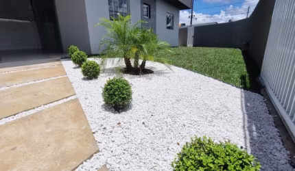 Casa Térrea com 2 Dormitórios e Garagem Coberta
