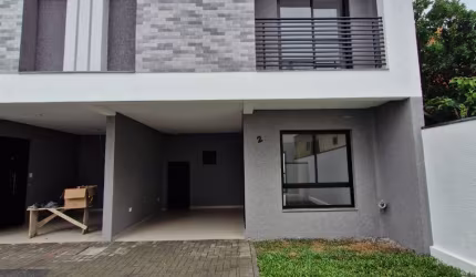 Sobrado com terraço.