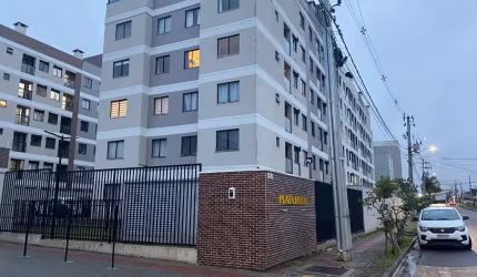 APARTAMENTO COM SUÍTE TODO MOBILIADO