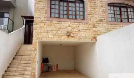 Sobrado, 3 suites, 4 vagas , na Vila Sonia