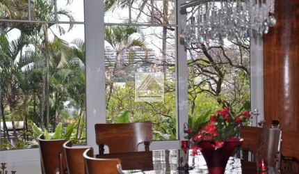 Casa Assobradada 5 Dormitórios 4 Suites 9 Vagas no Morumbi