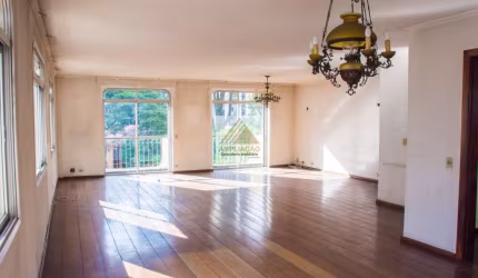 Apartamento 4 dormitórios sendo 2 suítes 2 vagas no Itaim Bibi