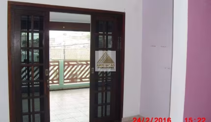 Casa assobradada! Ampla, 4 dorms, 2 suítes, 2 vagas Monte Kemel