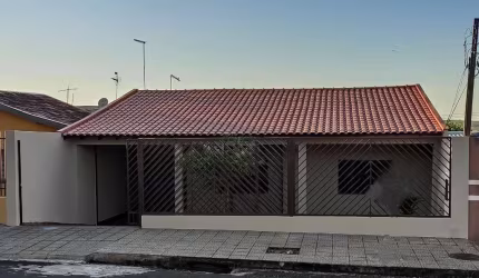 Casa com 3 quartos à venda na Rua Geraldo Gonçalves da Costa, Parigot de Souza 2, Londrina por R$ 420.000