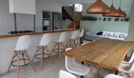 Casa em condomínio fechado com 5 quartos à venda na Rua Mario Balduino, Parque Tauá, Londrina por R$ 1.590.000