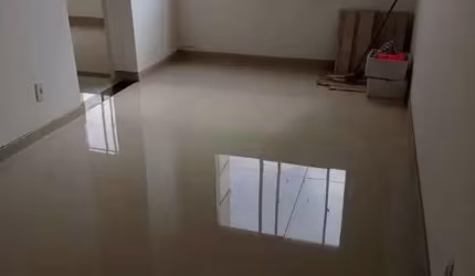 Apartamento com 2 quartos à venda na Rua Trento, Jardim Montecatini, Cambé por R$ 160.000