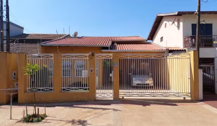 Casa com 4 quartos à venda na Rua Professora Delvina Borges, Universitário, Londrina por R$ 1.050.000