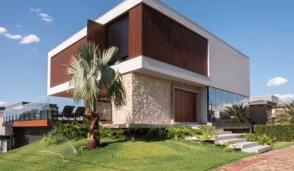 Casa em condomínio fechado com 5 quartos à venda na Rua Alcides Turini, Sun Lake Residence, Londrina por R$ 5.700.000