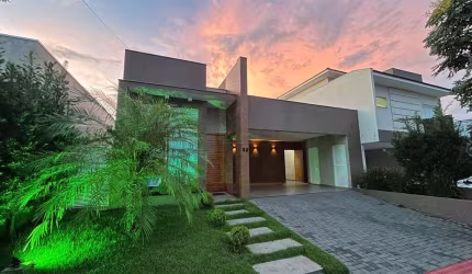Casa em condomínio fechado com 3 quartos à venda na Rua Oceano Pacífico, Loteamento Morada das Flores, Cambé por R$ 980.000