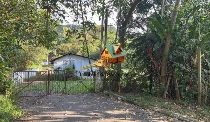 Chácara com 8.664,72 m2  terreno Plano 1 casa + 1 Salão de festas - Jaraguá