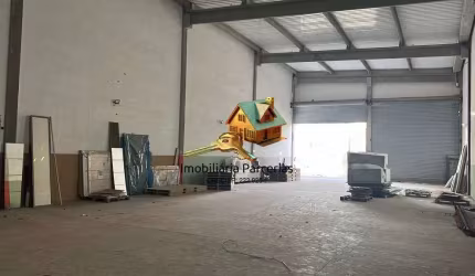 Galpão Comercial com 480m2 Coberto +300m2 aberto fundos na Av. Tenente !