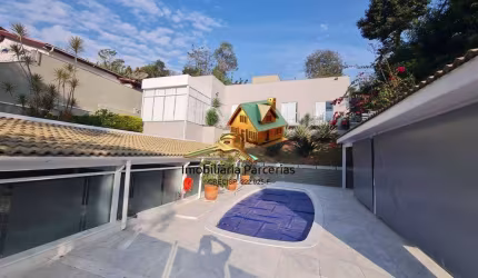 Casa Espetacular no Condomínio Morada do Sol 3 Suítes 4 vagas Coberta !