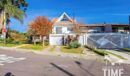 Sobrado com 4 dormitórios à venda, 185 m² por R$ 844.900,00 - Pilarzinho - Curitiba/PR