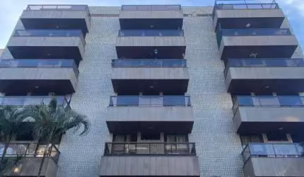 Oportunidade! Apartamento a uma quadra da Praia do Forte!